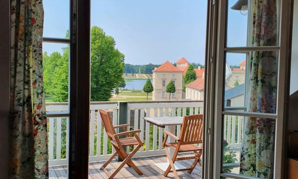 Loggiahaus Am Schloss, 5 Ferienwohnungen, Teils Mit Schloss- Und Seeblick Райнсберг Екстериор снимка